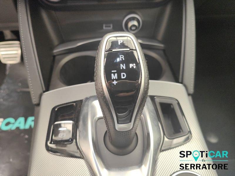 Alfa Romeo Stelvio 2023 2.2 t Veloce Q4 210cv auto