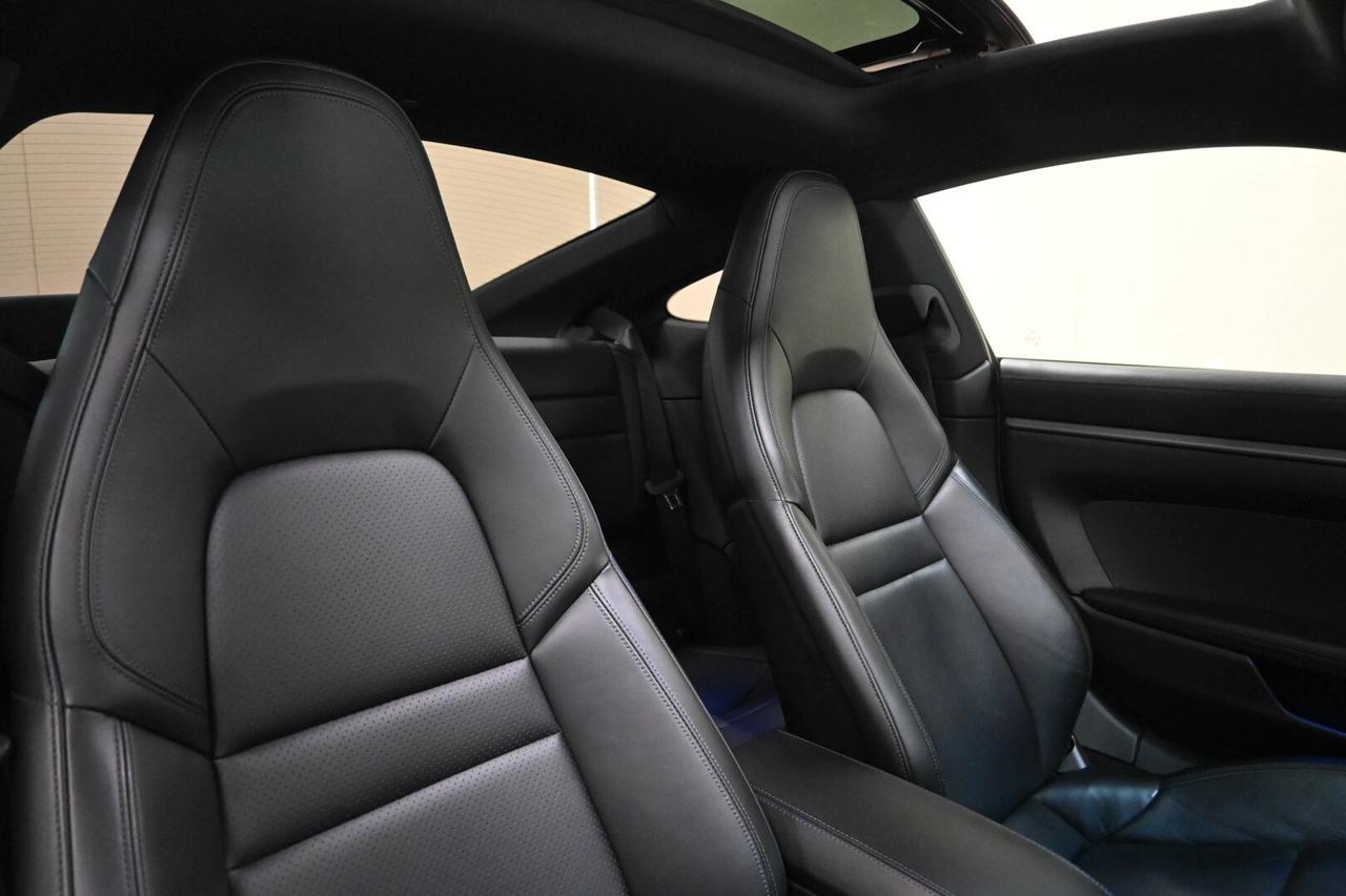 PORSCHE 911 (992) 911 Carrera