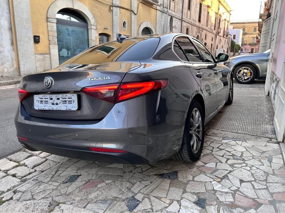 Alfa Romeo Giulia 2.2 Turbodiesel 136 CV Business