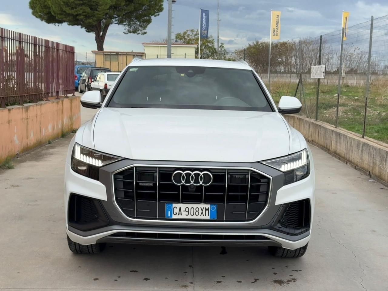 Audi Q8 50 TDI 286 CV quattro tiptronic SLINE