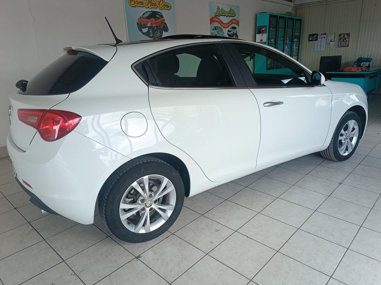 Alfa Romeo Giulietta 2.0 JTDm-2 140 CV Exclusive