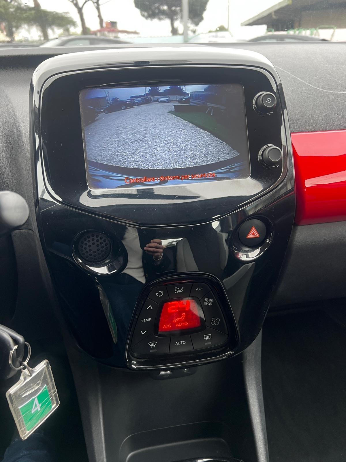 Toyota Aygo 1.0 VVT-i 69 CV 5 porte x-play