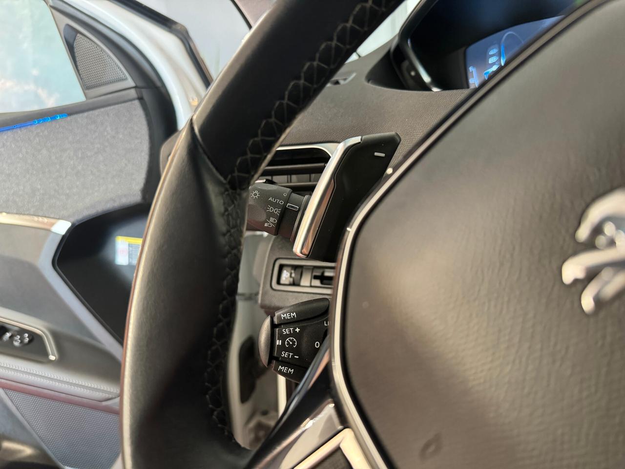 PEUGEOT 5008 1.5 BLUEHDI 130CV 7 POSTI ALLURE 2020