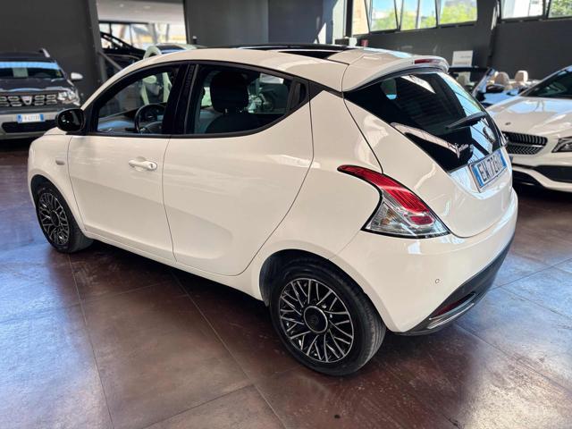 LANCIA Ypsilon 1.2 69 CV 5 porte S&S S Momodesign