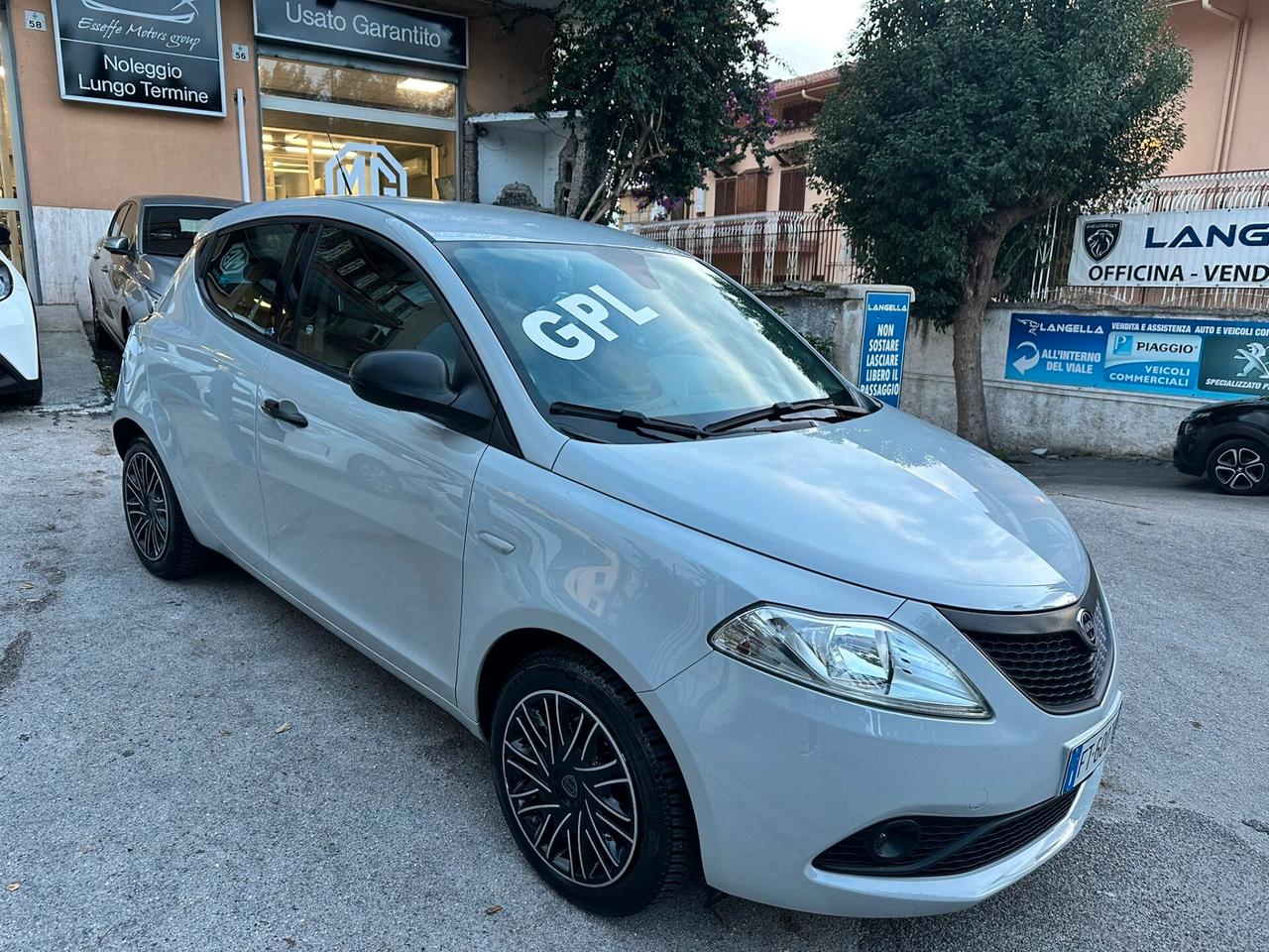 Lancia Ypsilon 1.2 69 CV 5 porte GPL Ecochic Elefantino Blu