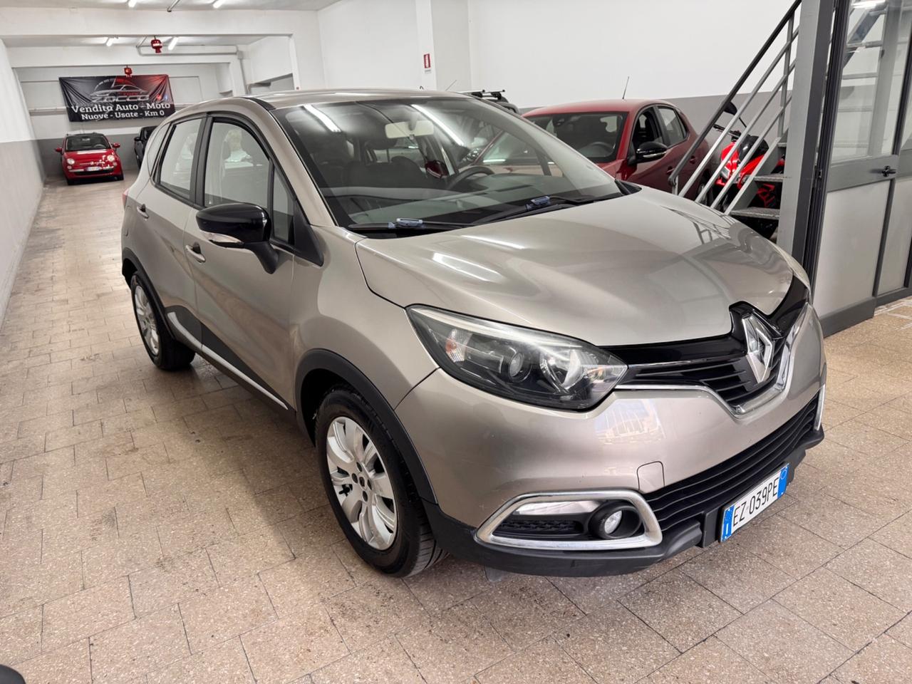 Renault Captur 1.5 DCi 90 Cv S&S 90.000 Km - 2015