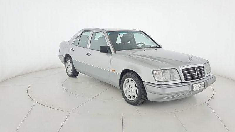 Mercedes-Benz Serie E E 200 cat Elegance ASI