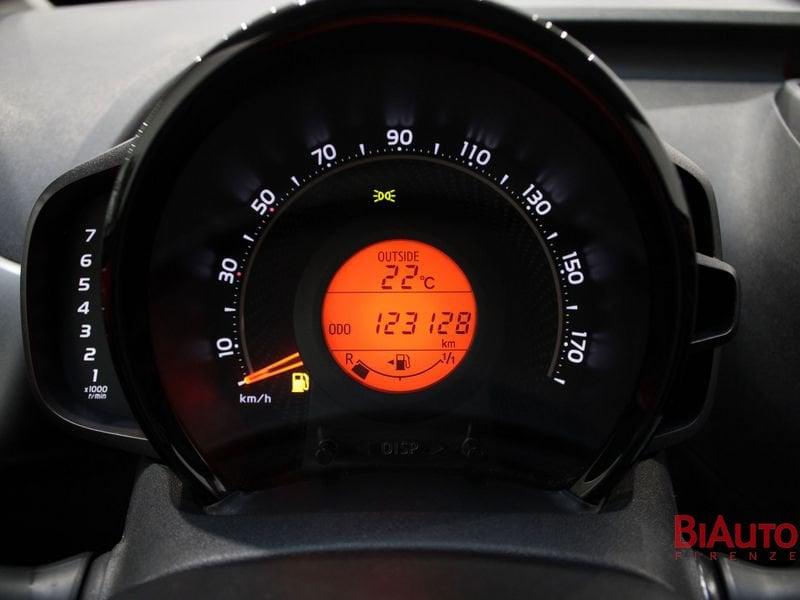 Toyota Aygo Aygo 5p 1.0 x-play 72cv