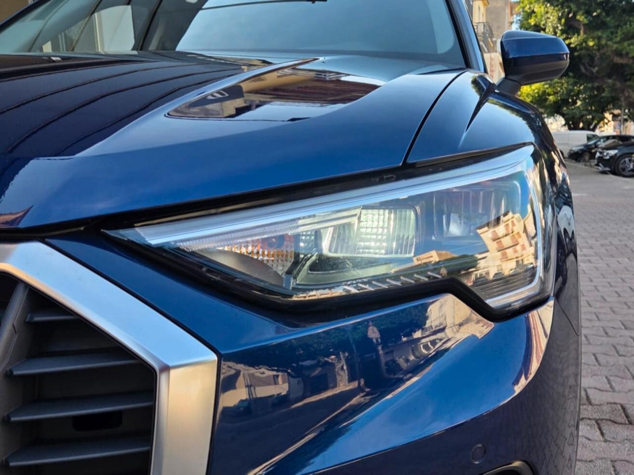Audi Q3 35 TDI S tronic 150 cv Business