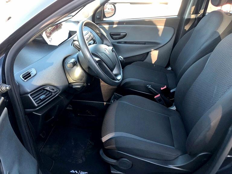 Lancia Ypsilon 1.2 69 CV 5 porte GPL Ecochic Silver