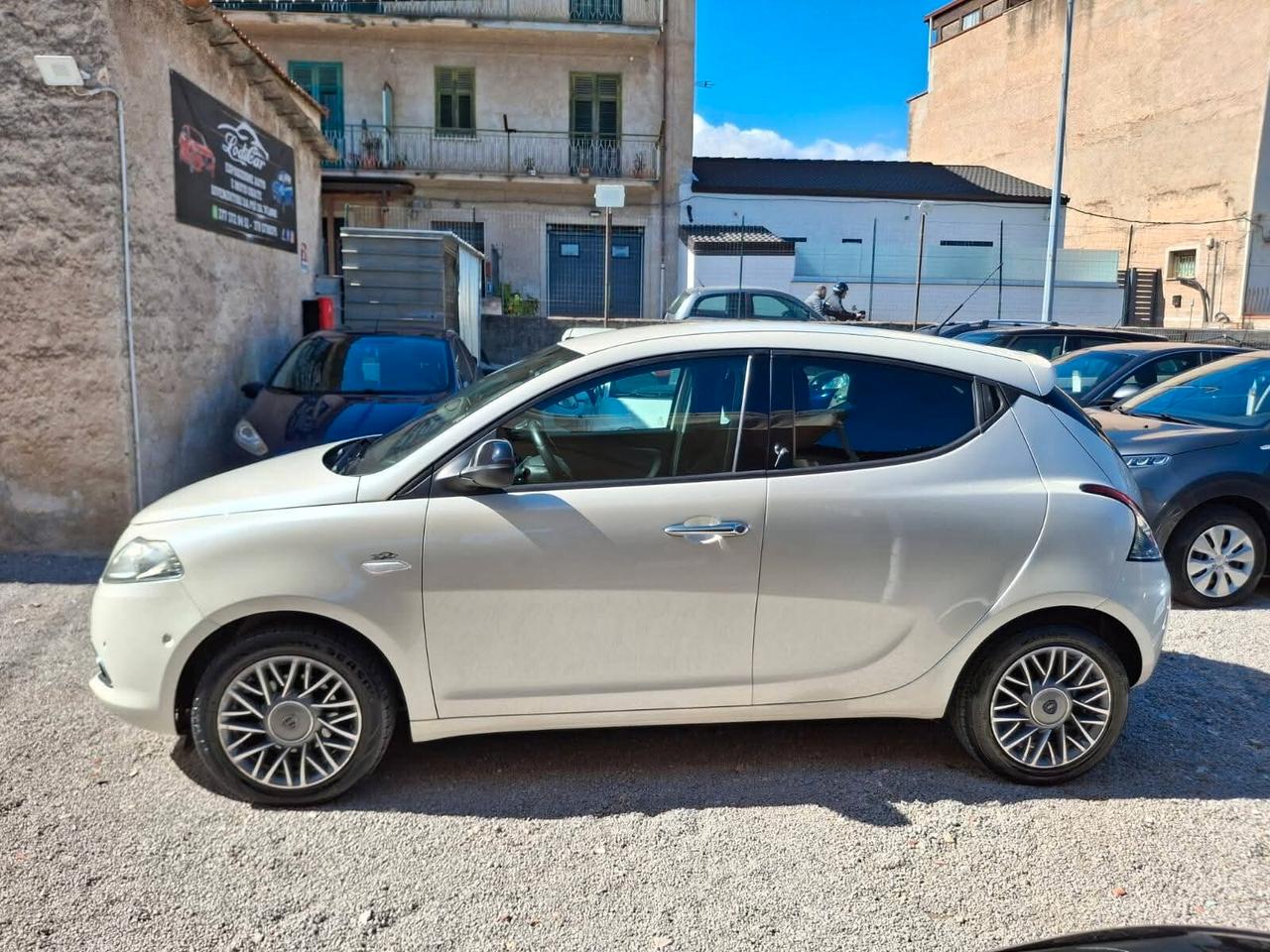 Lancia Ypsilon 1.3 MJT 16V 95 CV 5 porte S&S Gold