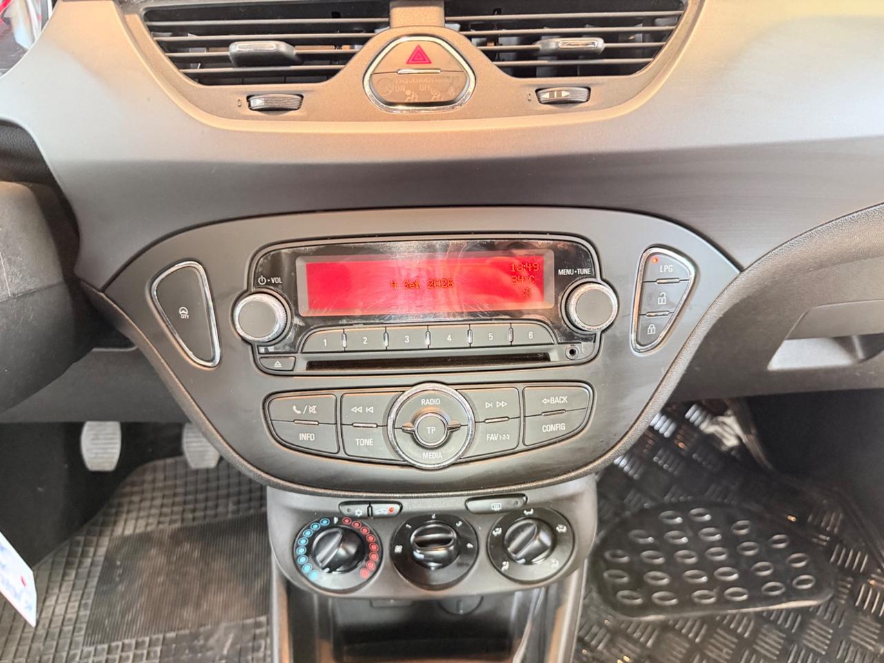 Opel Corsa 1.4 90CV GPL Tech 5 porte Cosmo euro6