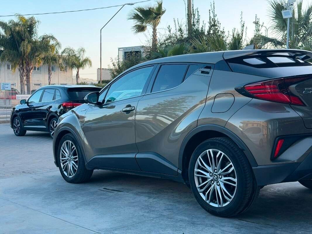 Toyota C-HR 1.8 Hybrid E-CVT Lounge