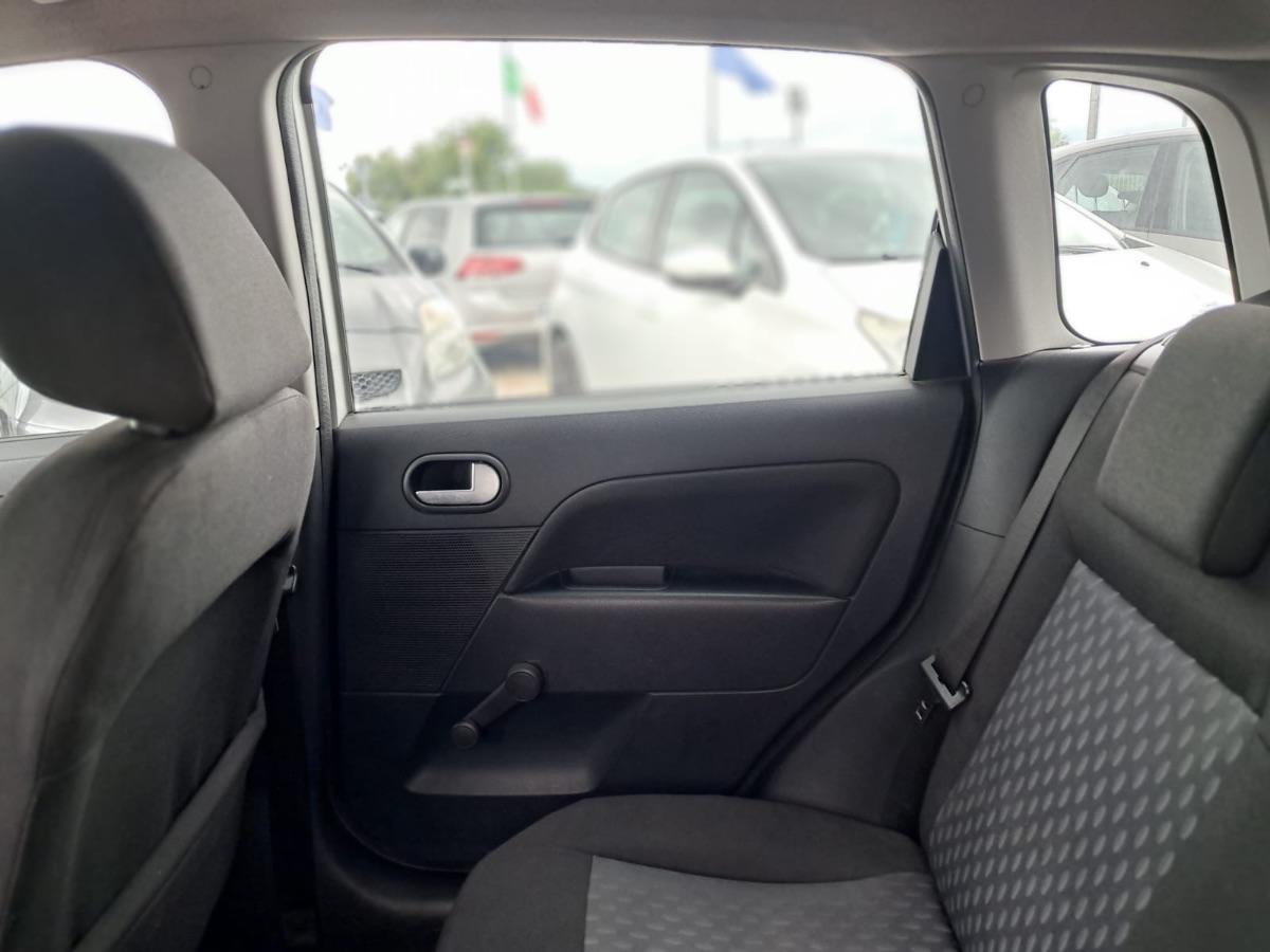 FORD - Fiesta - 1.2i 16V 5 porte Ambiente