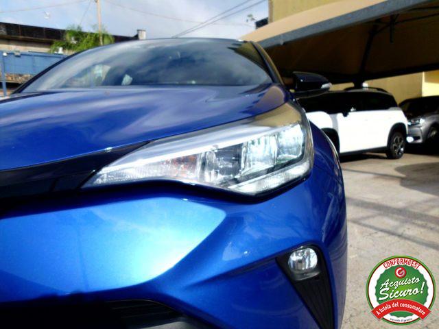 TOYOTA C-HR 1.8 Hybrid E-CVT Business