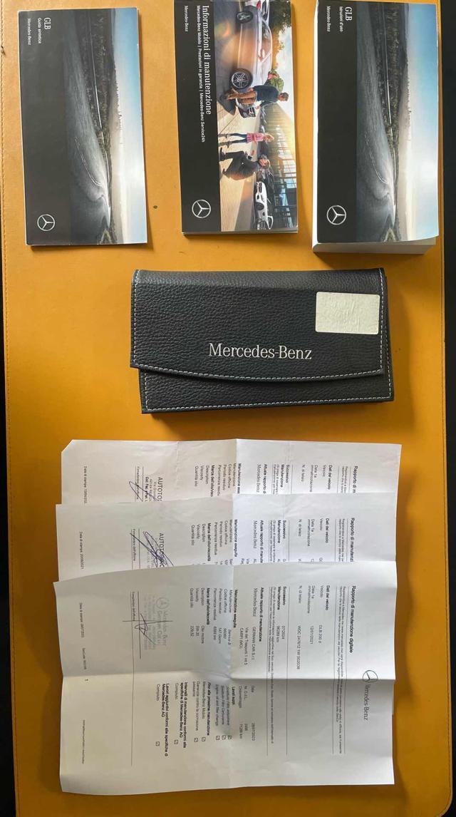 MERCEDES-BENZ GLB 200 d Automatic *PELL/NAVI/LUCI/TELEC*