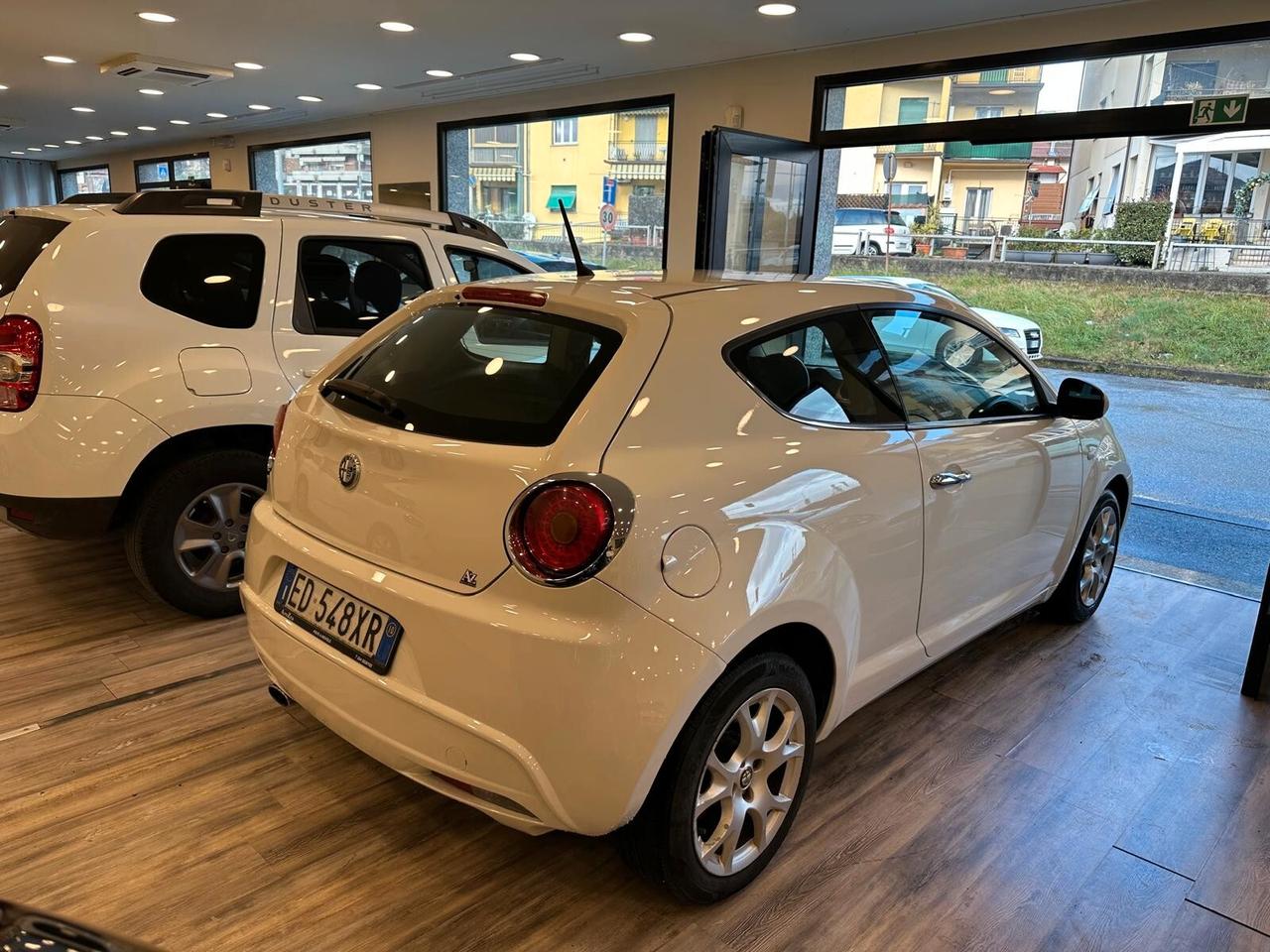 Alfa Romeo MiTo 1.3 JTDm-2 95 CV S&S Distinctive Sport Pack