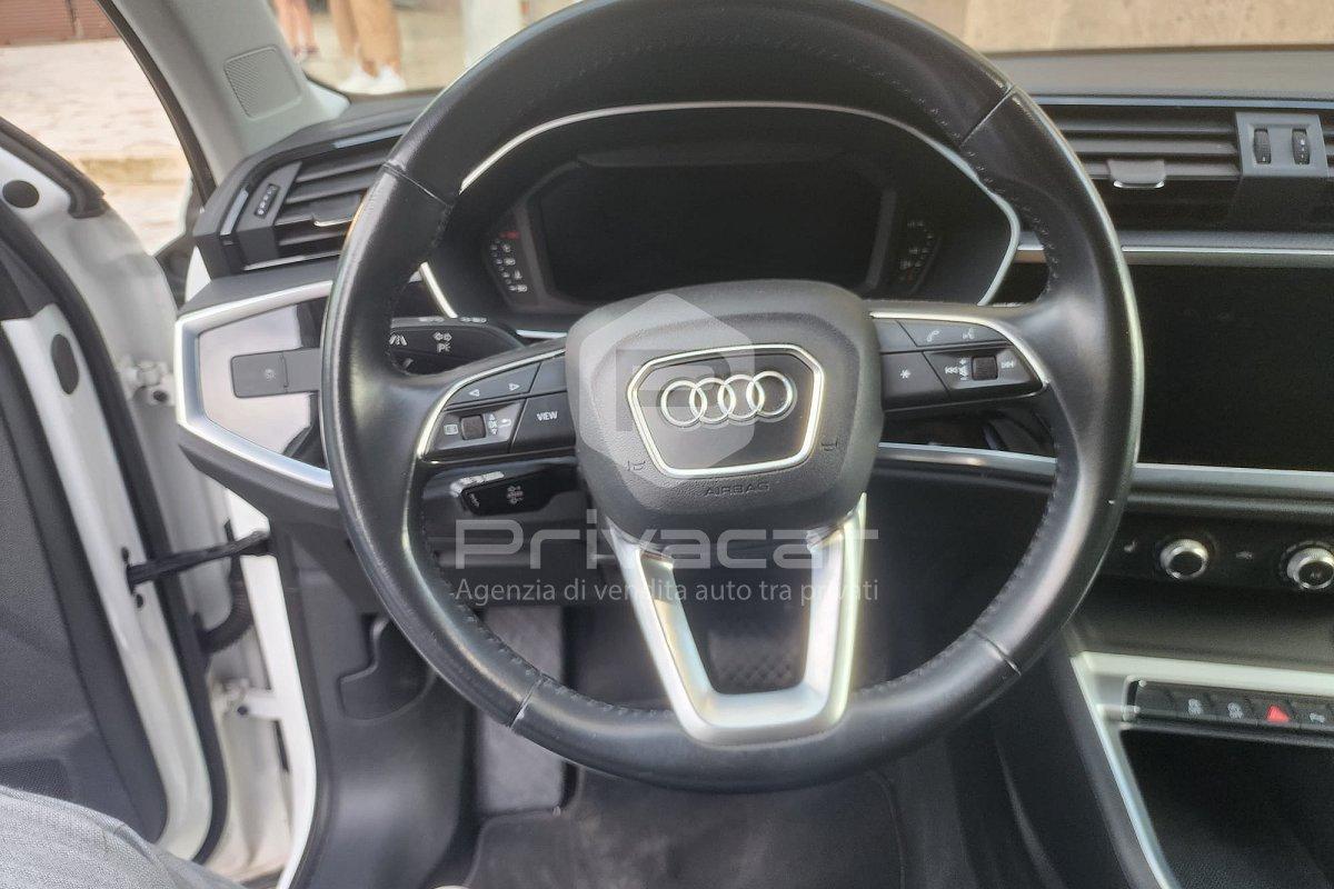 AUDI Q3 35 TDI S tronic