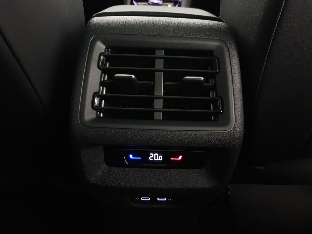 Volkswagen Tiguan 2.0 tdi r-line plus 150cv dsg
