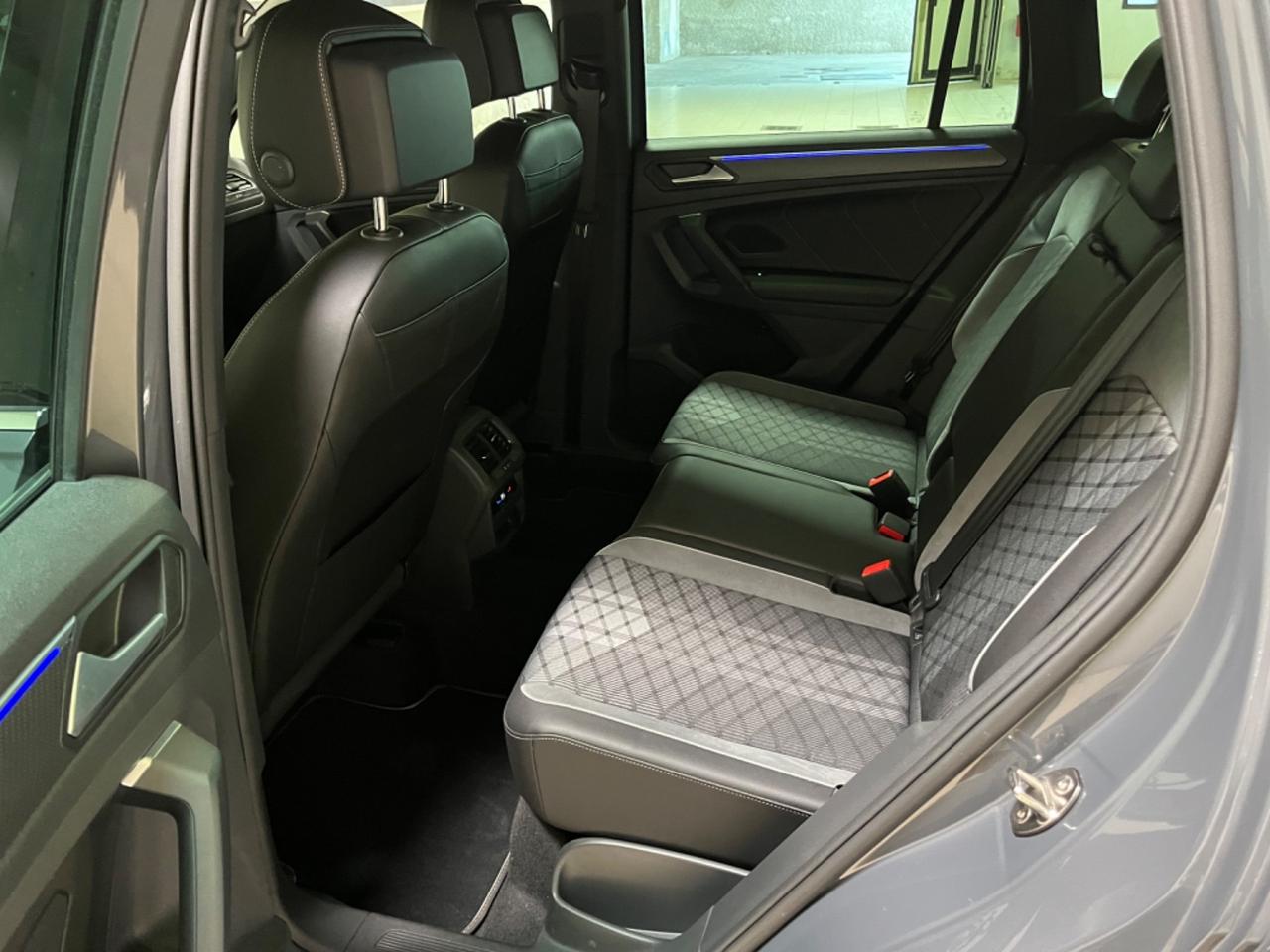 Volkswagen Tiguan 2.0 TDI 150 CV SCR DSG R-Line