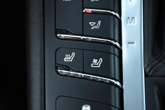 PORSCHE Macan 2.0 *SPORT DESIGN*CHRONO*TETTO*21"*PASM*LED*CAM*