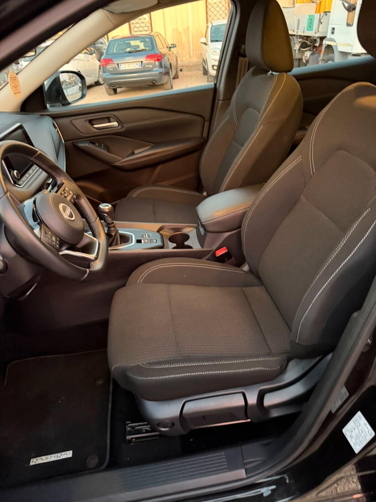 Nissan Qashqai MHEV 140 CV Business