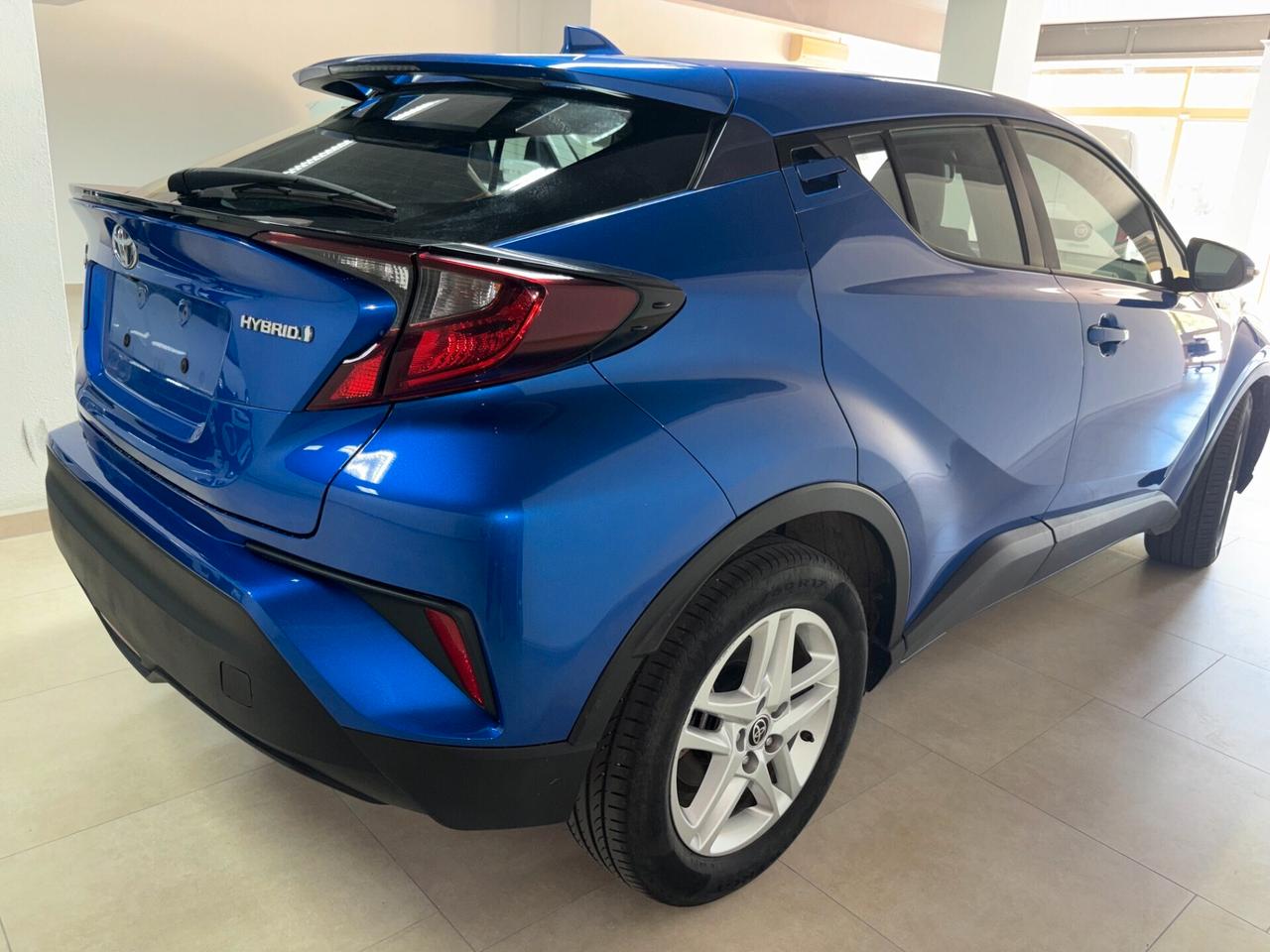 Toyota C-HR 1.8 Hybrid E-CVT Business
