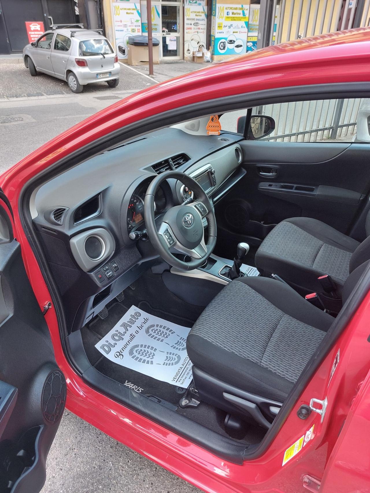 Toyota Yaris 1.0 5 porte Lounge