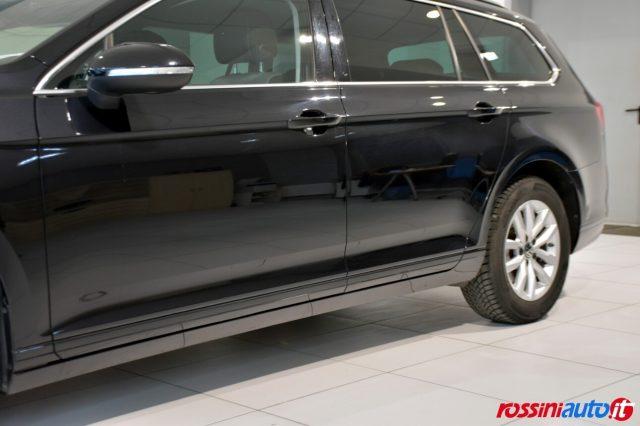 VOLKSWAGEN Passat Variant 2.0 TDI SCR 150 CV DSG BUSINESS + GANCIO TRAINO