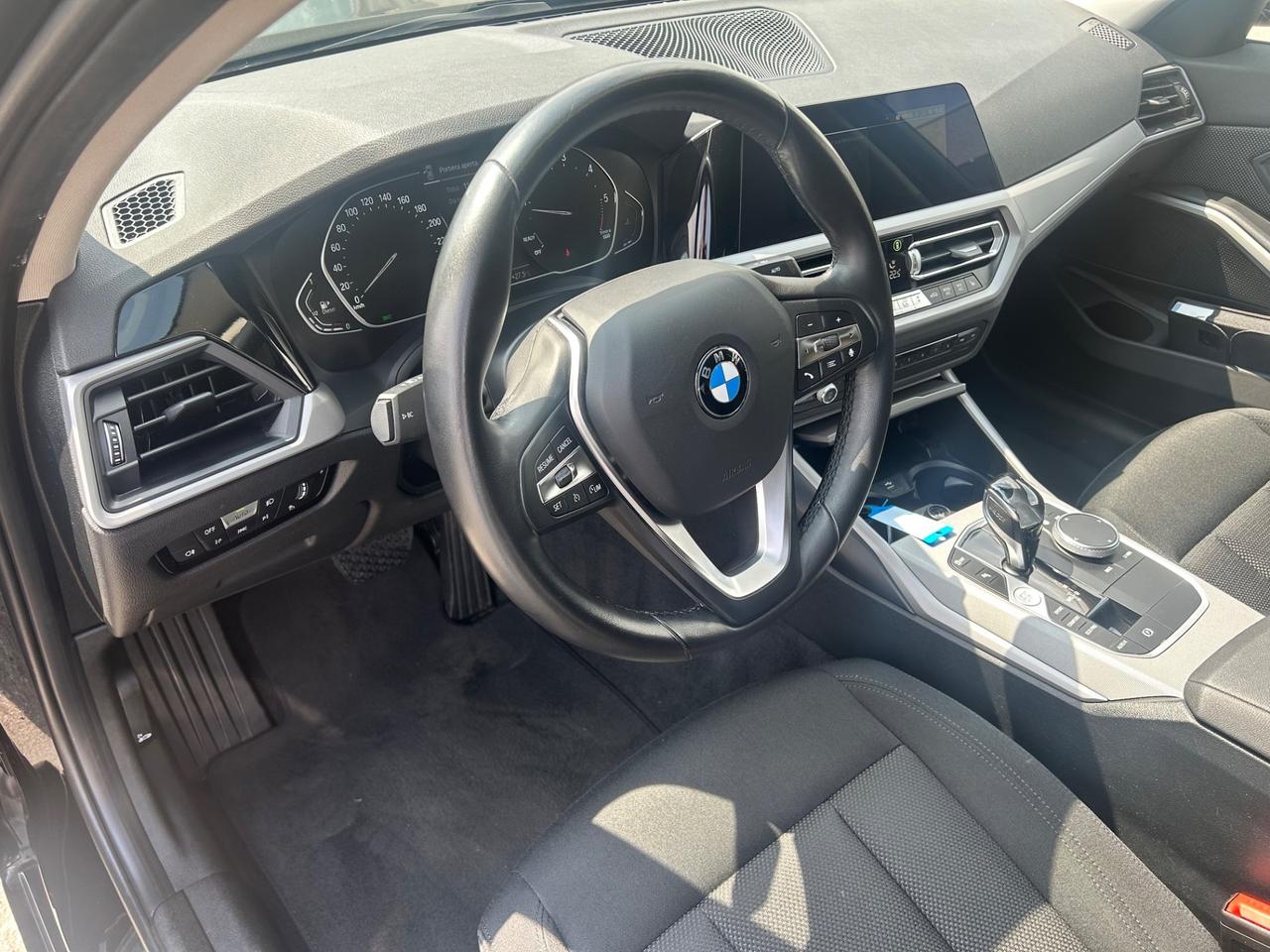 Bmw 318d 48Volt Advantage ibrida diesel