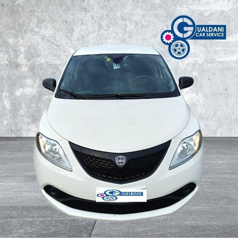 Lancia Ypsilon Ypsilon 1.0 FireFly 5 porte S&S Hybrid Ecochic Silver