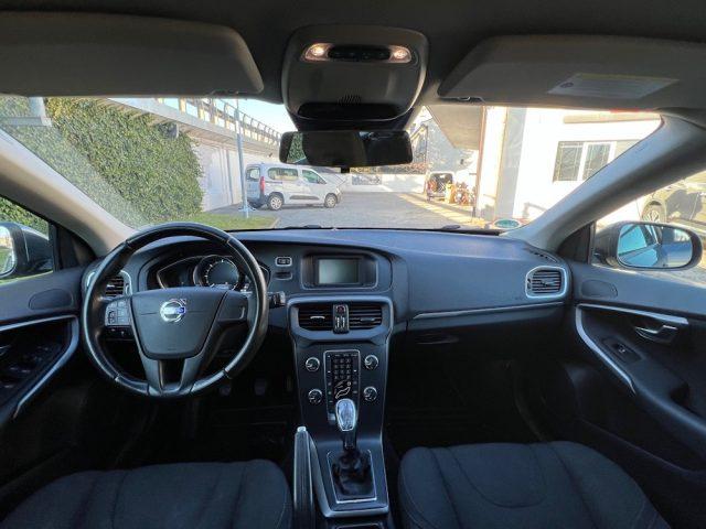 VOLVO V40 D2 1.6 Summum OK NEOPATENTATI