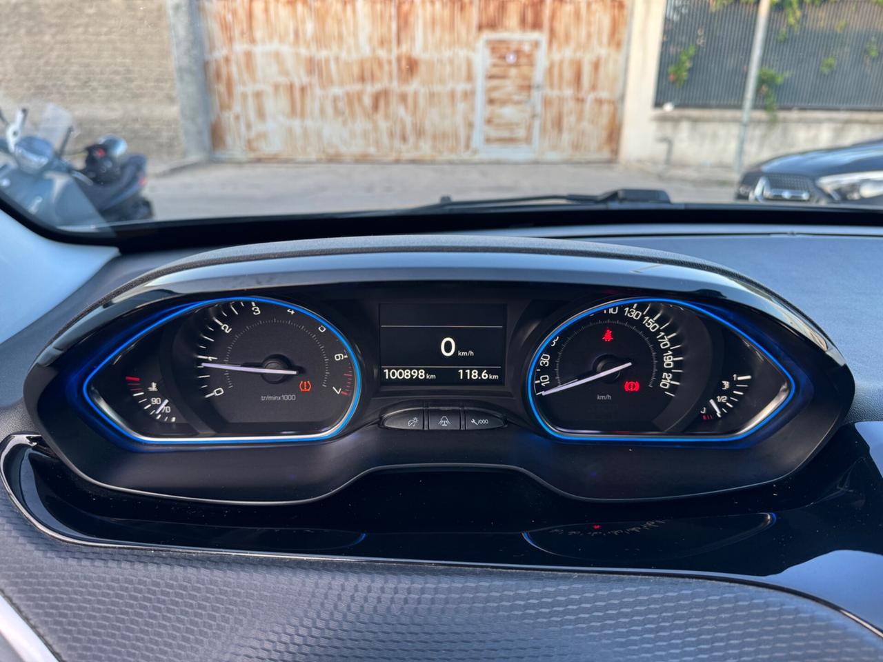 Peugeot 2008 PureTech Turbo 110 S&S Black Matt