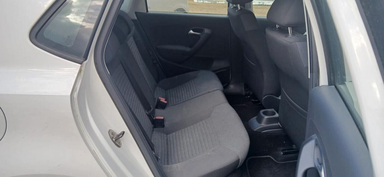 Volkswagen Polo 1.2 TDI Comfortline - 2014