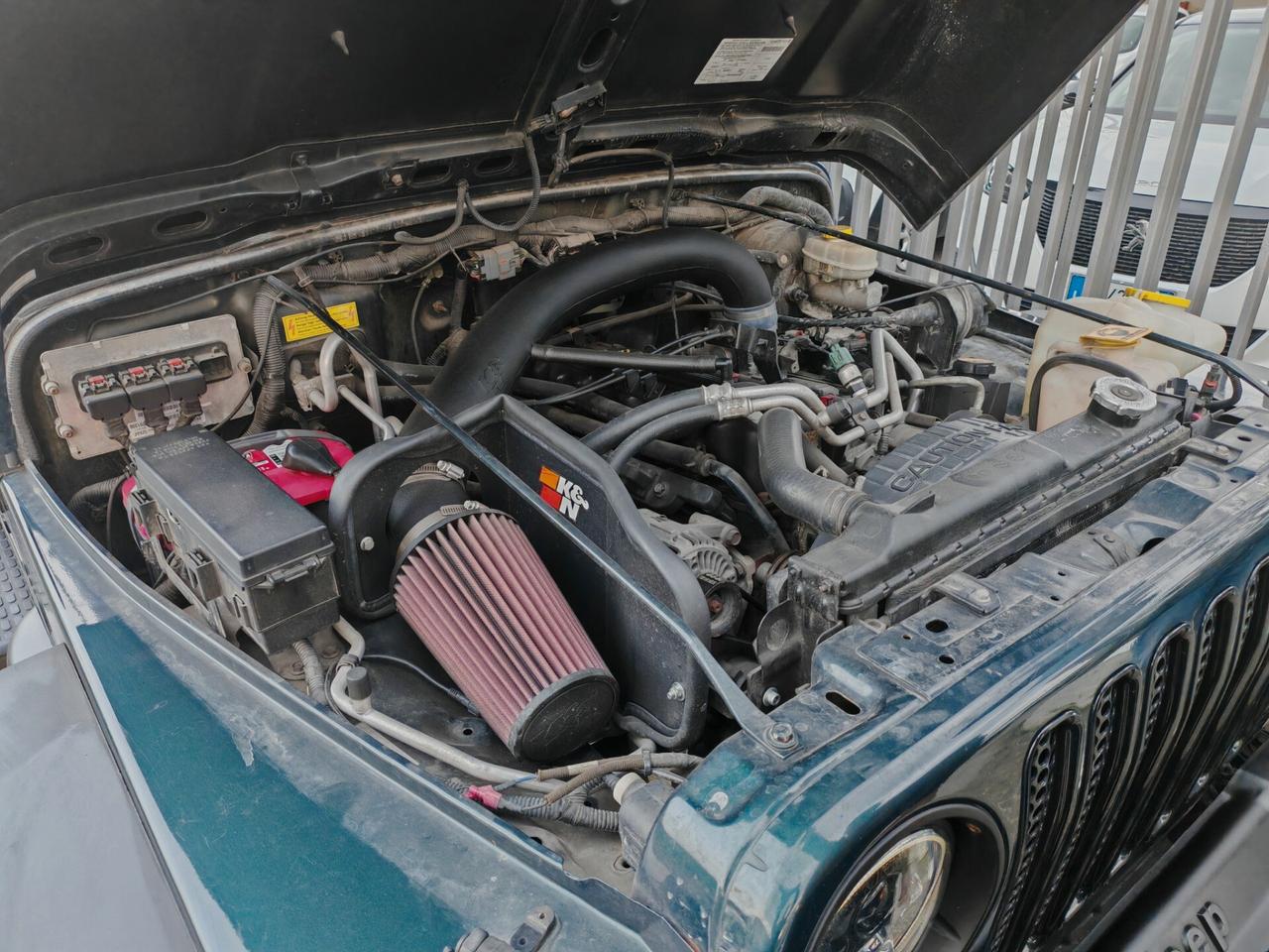 Jeep Wrangler 4.0 cat Sahara