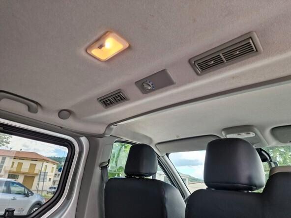 Renault Trafic T27 2.0 dCi/115 PC-TN Passenger Comfort DPF 9 POSTI