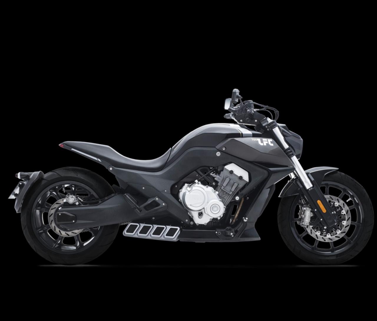 Benda Motorcycles LFC 700 LFC700 4 Cilindri 86 CV | Sport Cruiser Brembo KYB TFT