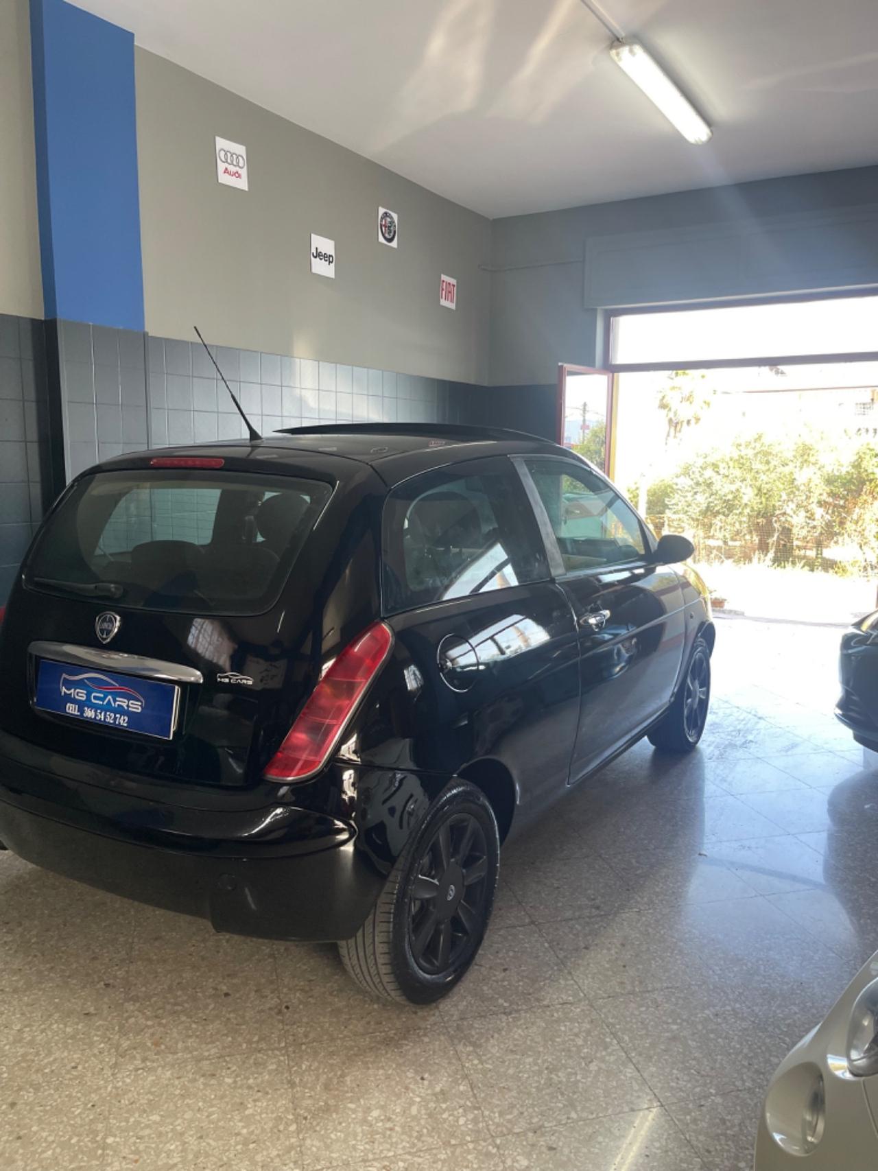 Lancia Ypsilon 1.3 Multijet 16V Platino