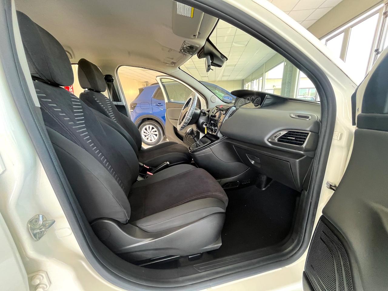 Lancia Ypsilon 1.2 69 CV 5 porte KM 104000