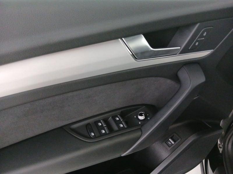Audi Q5 Sportback 40 2.0 tdi mhev 12V Identity Black quattro s-tronic