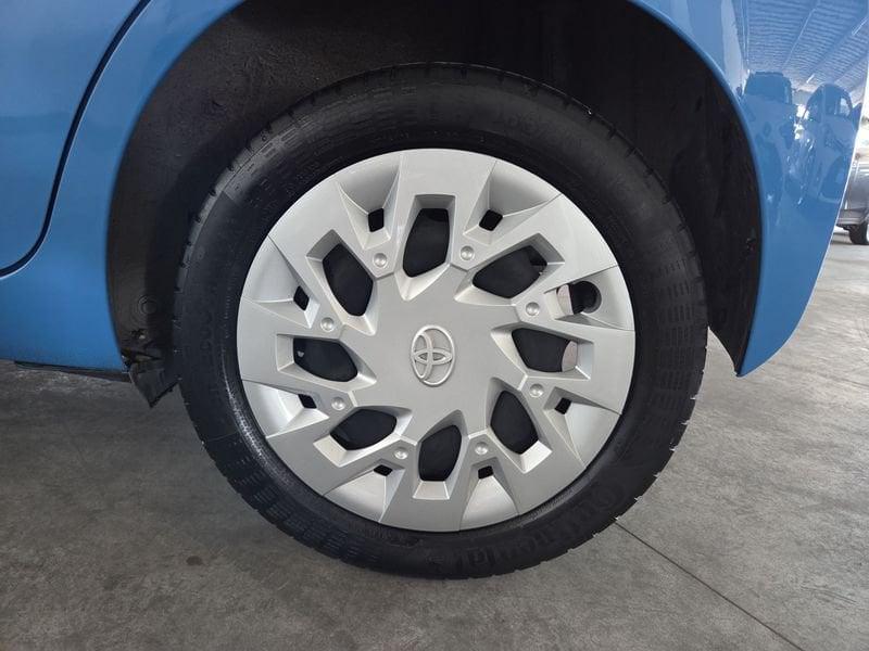 Toyota Aygo 2ª serie Connect 1.0 VVT-i 72 CV 5 porte x-play