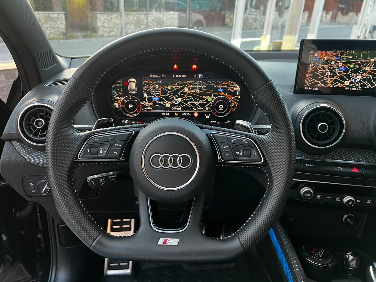 Audi Q2 30 TDI S Tronic 2XS Line -2024-TOTAL BLACK