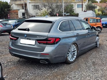 SINISTRATO Bmw 530 530e xDrive Touring Luxury