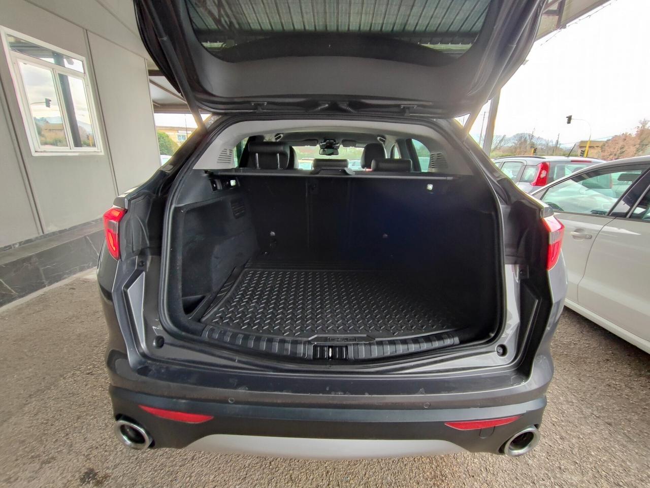 Alfa Romeo Stelvio 2.2 Turbodiesel 210 CV AT8 Q4 Executive