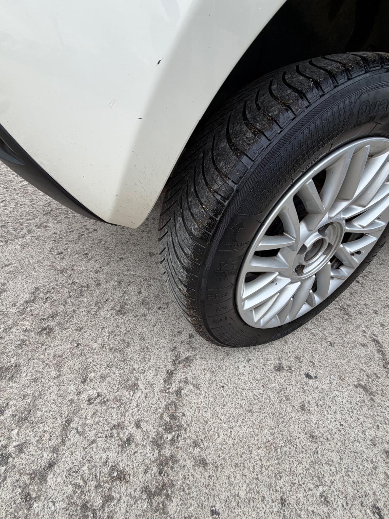Lancia Ypsilon 0.9 TwinAir 85 CV 5 porte Metano Ecochic Platinum