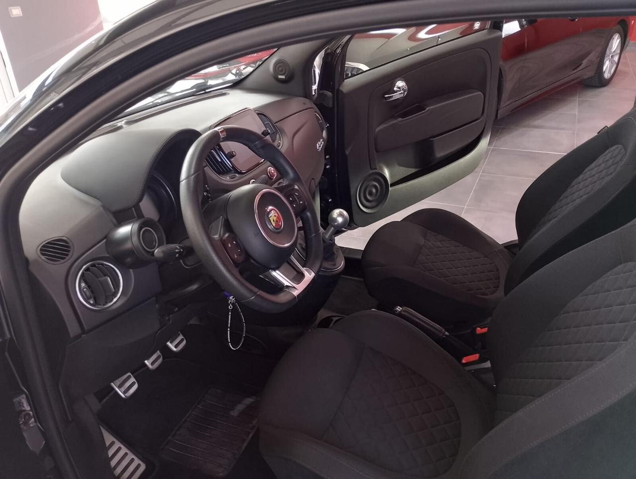 Abarth 595 1.4 Turbo T-Jet 165 CV