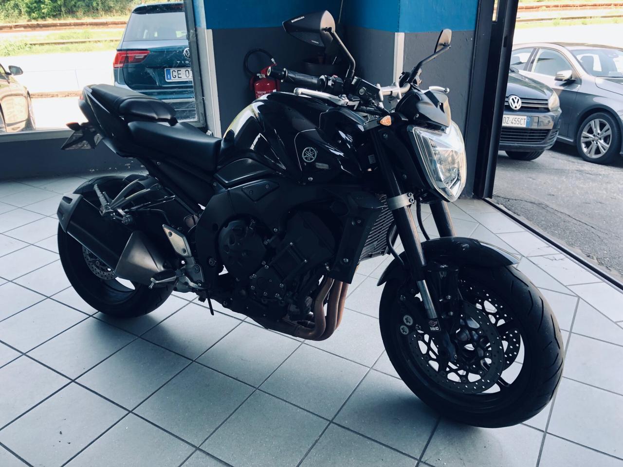 YAMAHA FZ1