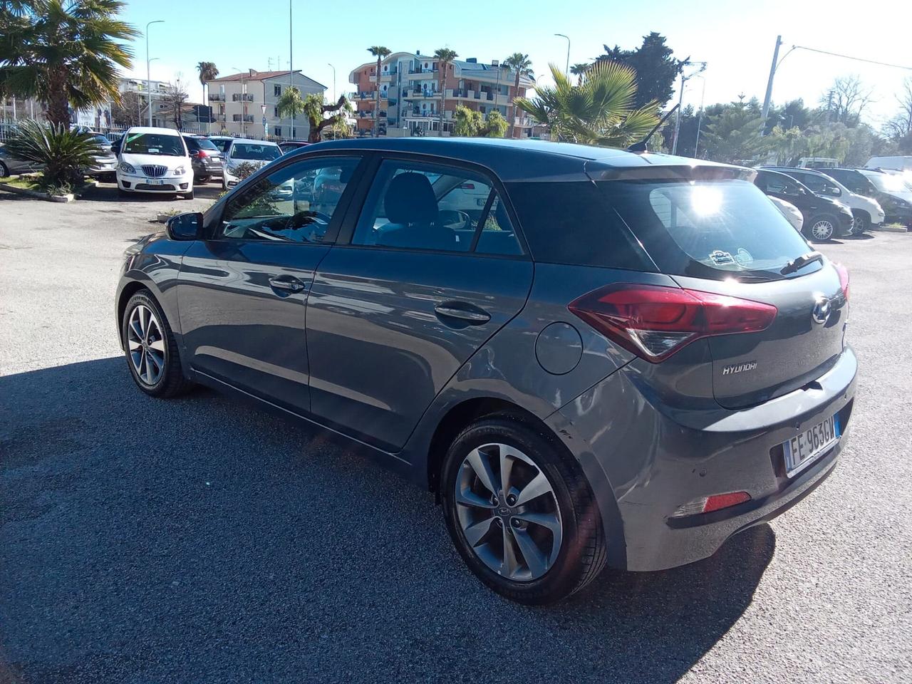 HYUNDAI i20 1,1 CRDI 75 CV CONFORT MY21 5P
