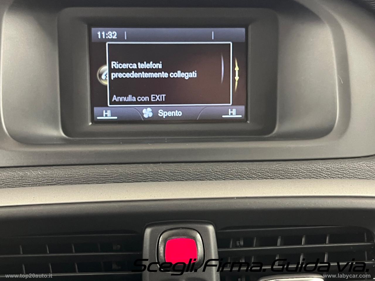 VOLVO V40 Cross Country D2 Kinetic|GANCIO TRAINO