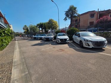 Peugeot 208 1 2 turbo 100 cv Business